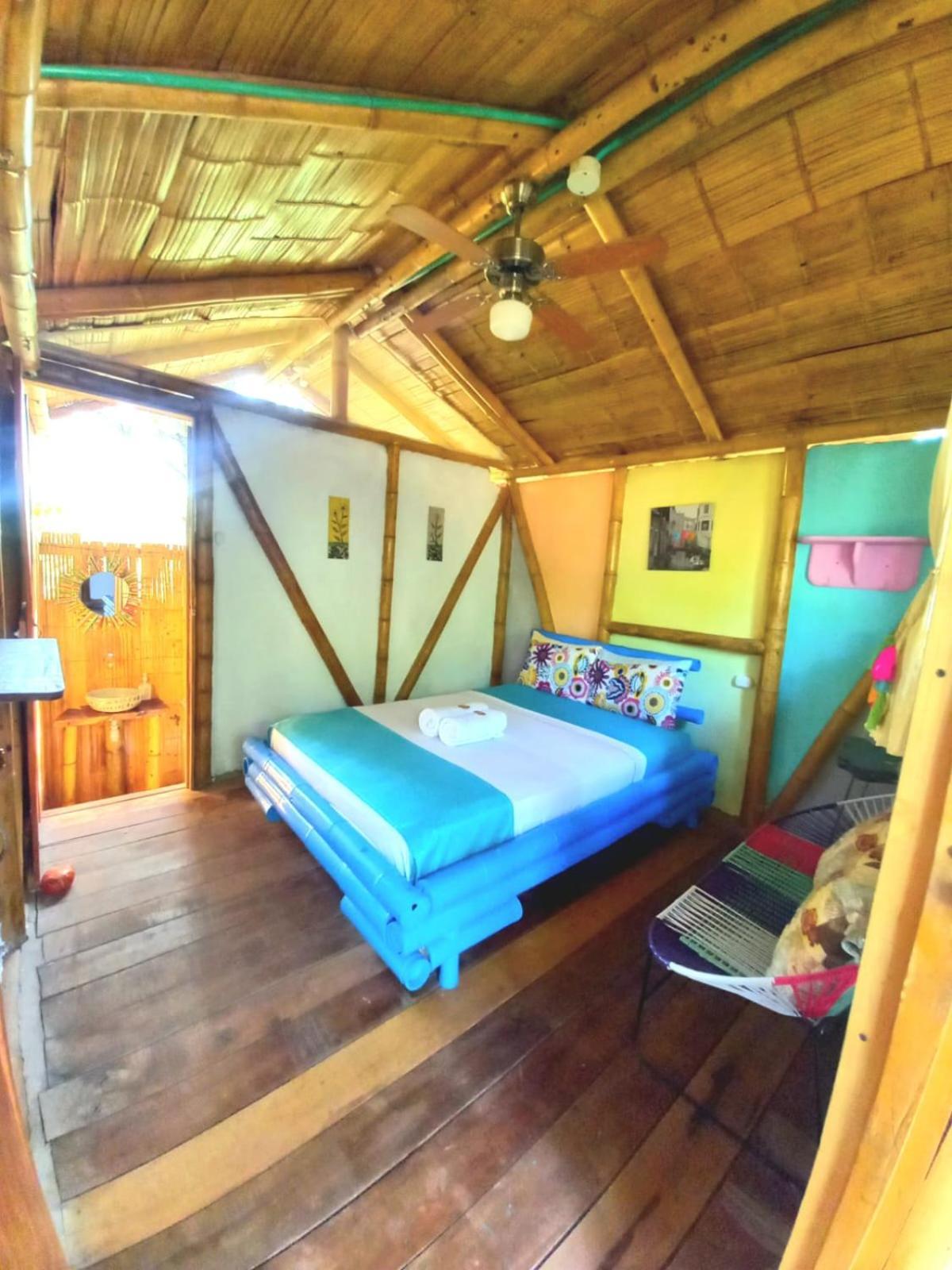 Avani Del Desierto Capsule hotel Villavieja